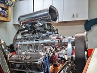 MoPar-440-426 "RB" Engine 8-71 Billet Case with 750 CARBS  POLISHED SCOOP , Linkage POLISHED LINES